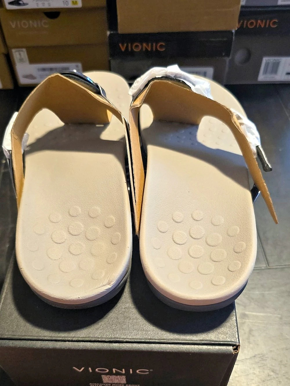 Vionic Karina Metallic Leather Sandals NWT